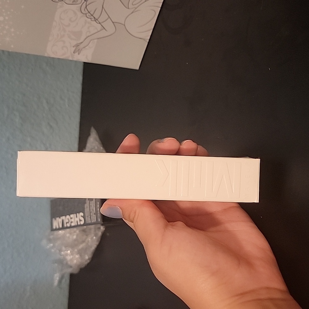 Milk Makeup Skin tint , light medium